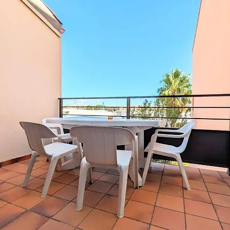 Apartment Cap Piscine/parking/terrasse - 200m De La Agde