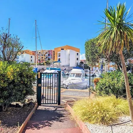 Apartment Cap Piscine/parking/terrasse - 200m De La Agde